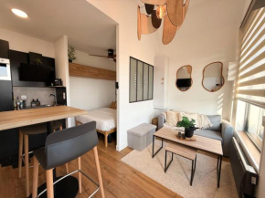 Studio premium, à 50m du Lac d'Ardres avec terrasse